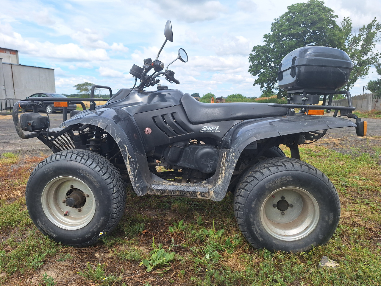 Linhai - Αυτοκίνητο: φωτογραφία 1 Linhai - Αυτοκίνητο: φωτογραφία 1