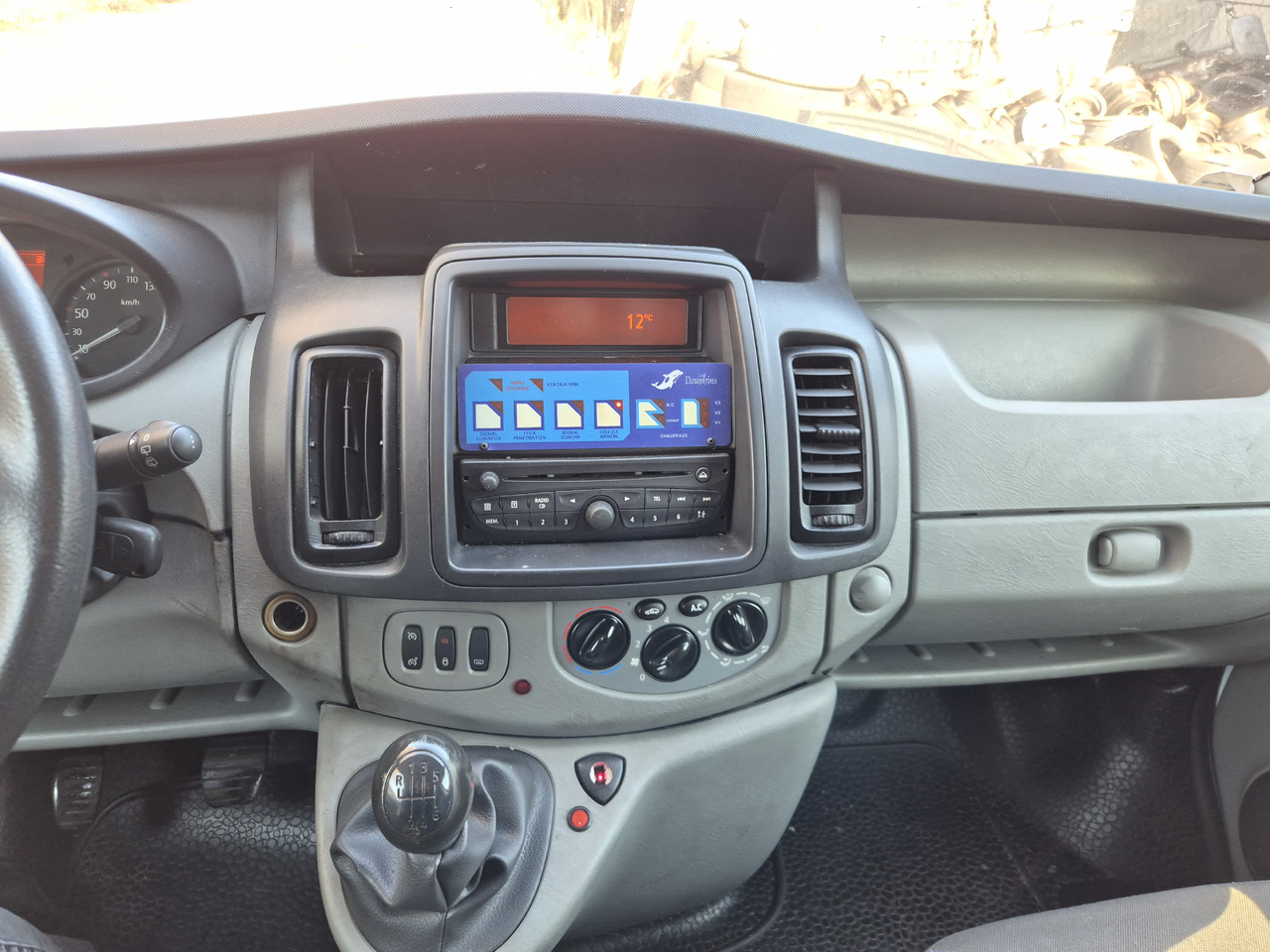 RENAULT Trafic 2.0 dCi 115 KM - Ασθενοφόρο: φωτογραφία 2 RENAULT Trafic 2.0 dCi 115 KM - Ασθενοφόρο: φωτογραφία 2