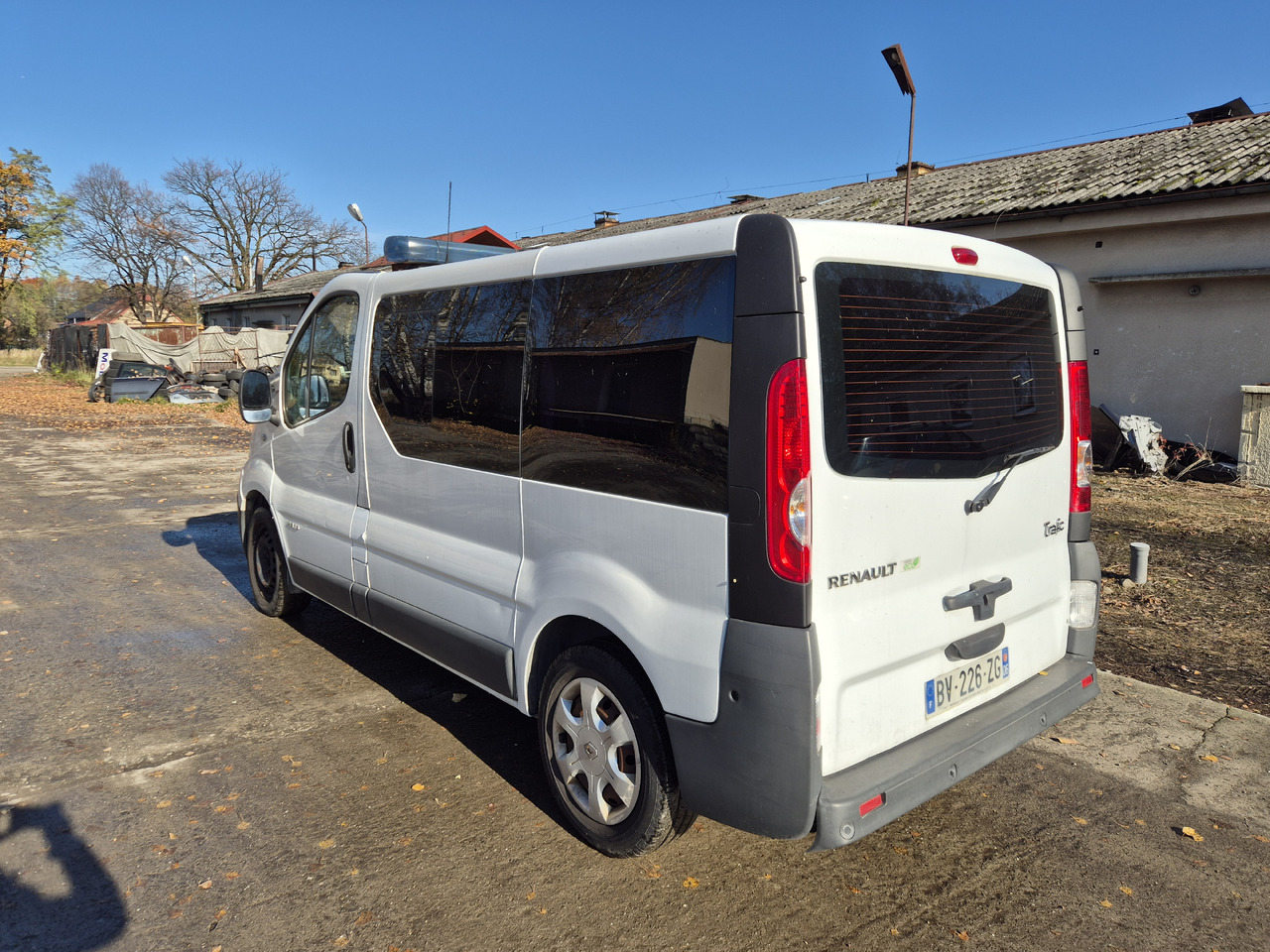 RENAULT Trafic 2.0 dCi 115 KM - Ασθενοφόρο: φωτογραφία 4 RENAULT Trafic 2.0 dCi 115 KM - Ασθενοφόρο: φωτογραφία 4