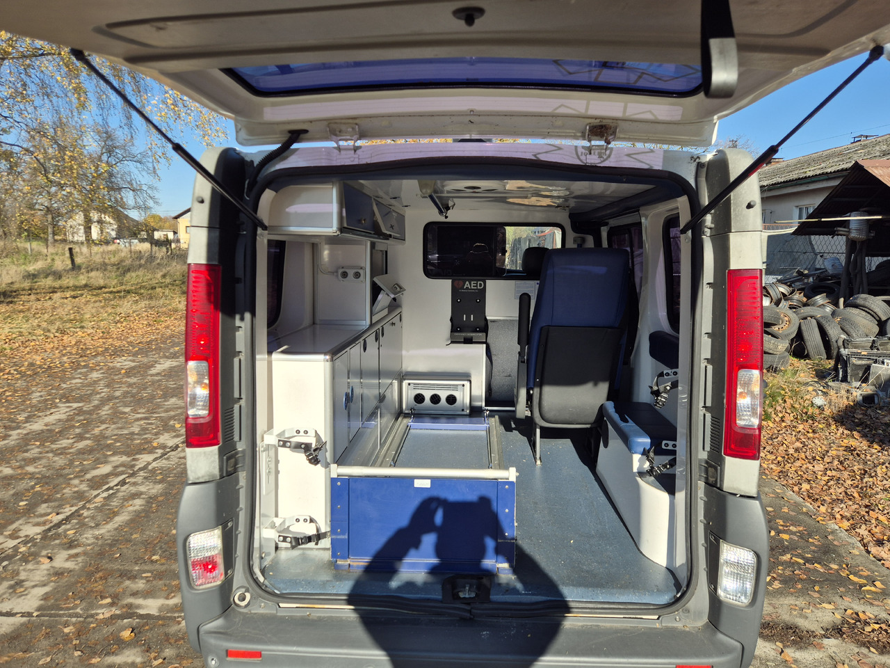 RENAULT Trafic 2.0 dCi 115 KM - Ασθενοφόρο: φωτογραφία 5 RENAULT Trafic 2.0 dCi 115 KM - Ασθενοφόρο: φωτογραφία 5