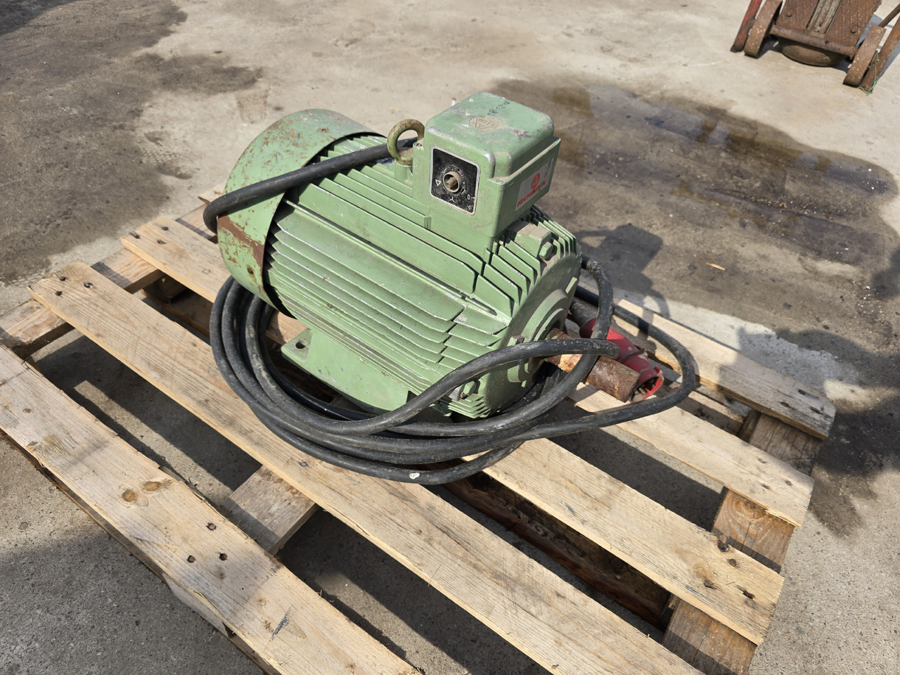 ROBAX ELIN LKM-316 L04 F6D - Βιομηχανική γεννήτρια: φωτογραφία 1 ROBAX ELIN LKM-316 L04 F6D - Βιομηχανική γεννήτρια: φωτογραφία 1