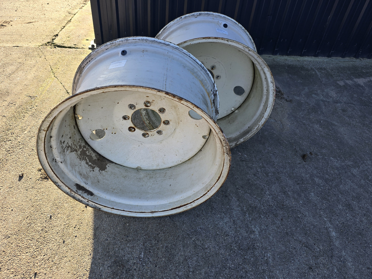 Titan W15LX28, piasta 150 mm - Πλήρης τροχός για Γεωργικά μηχανήματα: φωτογραφία 4 Titan W15LX28, piasta 150 mm - Πλήρης τροχός για Γεωργικά μηχανήματα: φωτογραφία 4