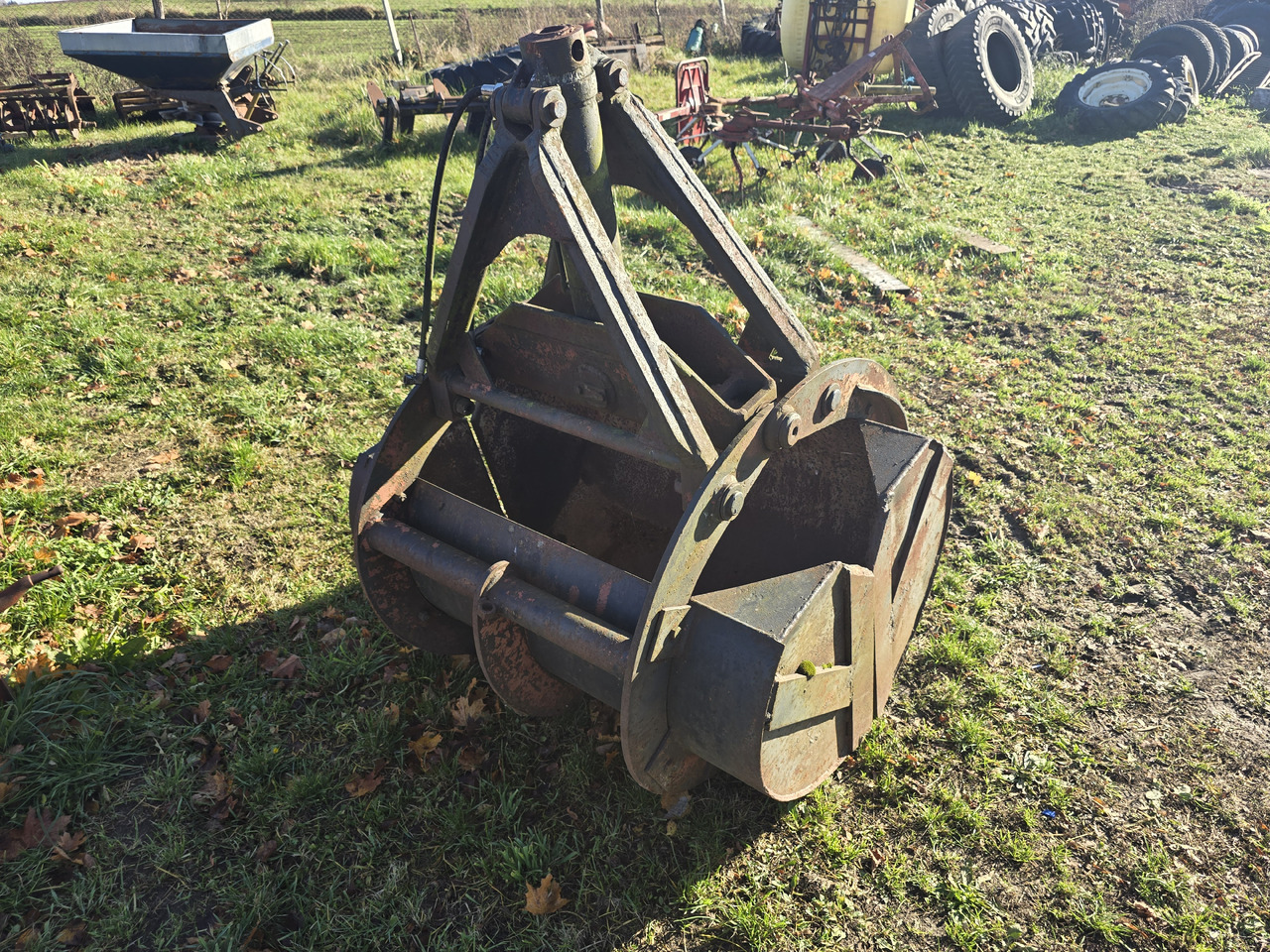 Inna 130 - Κουβας για Κατασκευή μηχανήματα: φωτογραφία 1 Inna 130 - Κουβας για Κατασκευή μηχανήματα: φωτογραφία 1