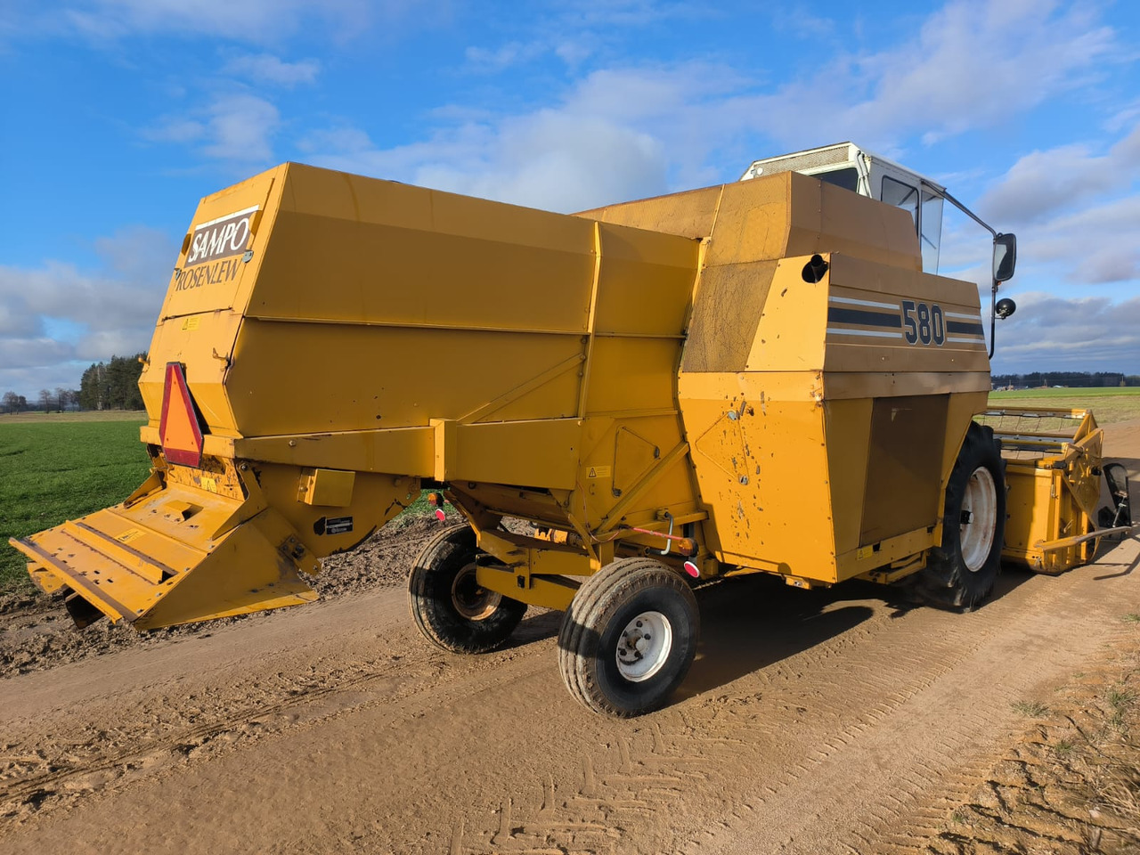 Sampo Rosenlew 580 - Θεριζοαλωνιστική μηχανή: φωτογραφία 5 Sampo Rosenlew 580 - Θεριζοαλωνιστική μηχανή: φωτογραφία 5