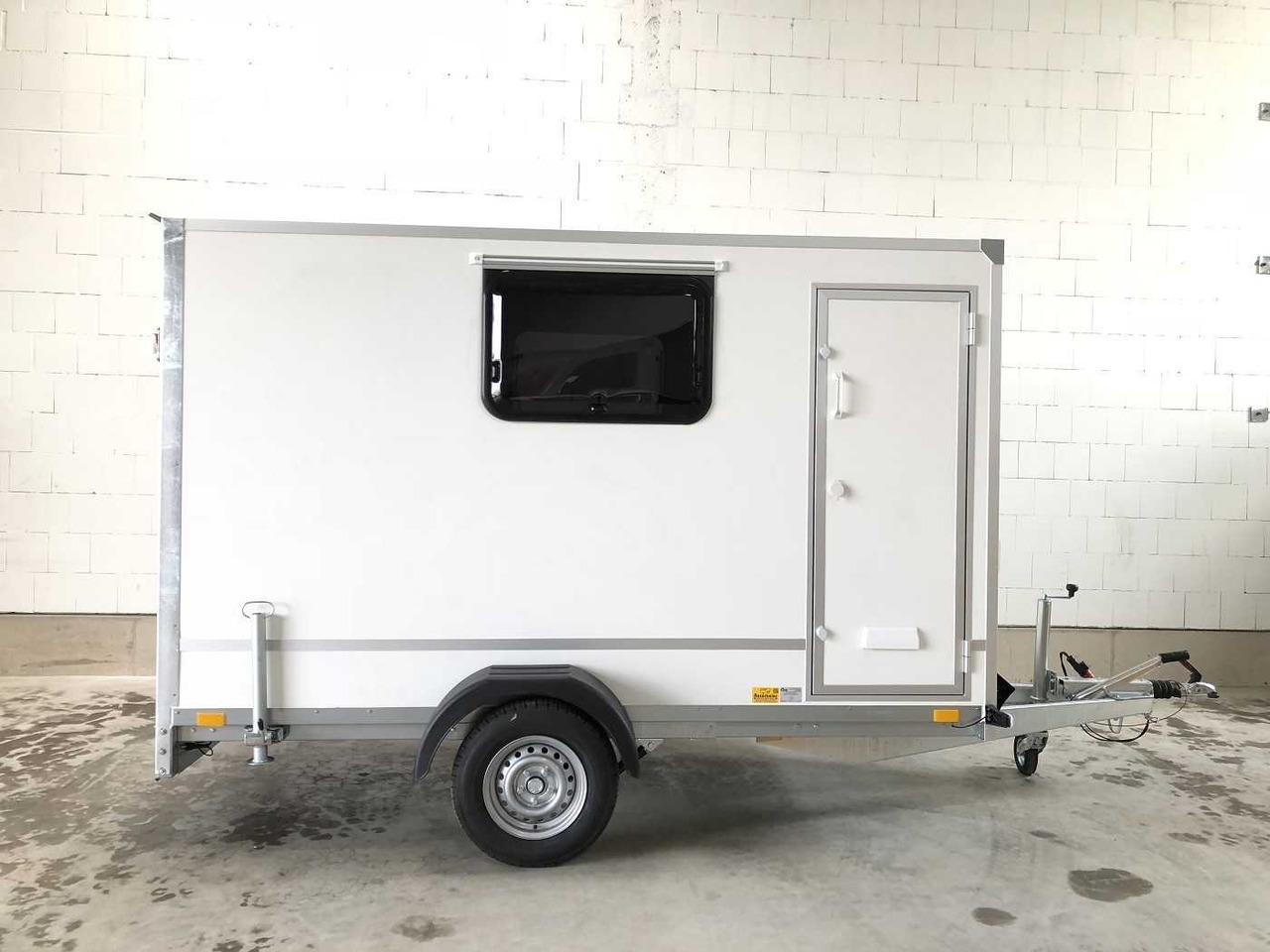 BLYSS F1330HD Rampe Tür 2 Fenster Kofferanhänger - Ρυμούλκα κόφα: φωτογραφία 5 BLYSS F1330HD Rampe Tür 2 Fenster Kofferanhänger - Ρυμούλκα κόφα: φωτογραφία 5