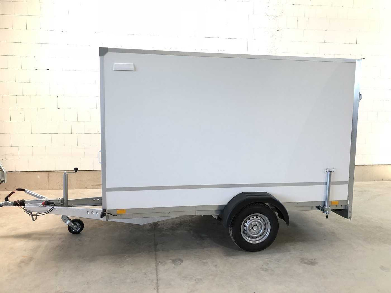 BLYSS F1330HD Rampe Tür Kofferanhänger - Ρυμούλκα κόφα: φωτογραφία 2 BLYSS F1330HD Rampe Tür Kofferanhänger - Ρυμούλκα κόφα: φωτογραφία 2