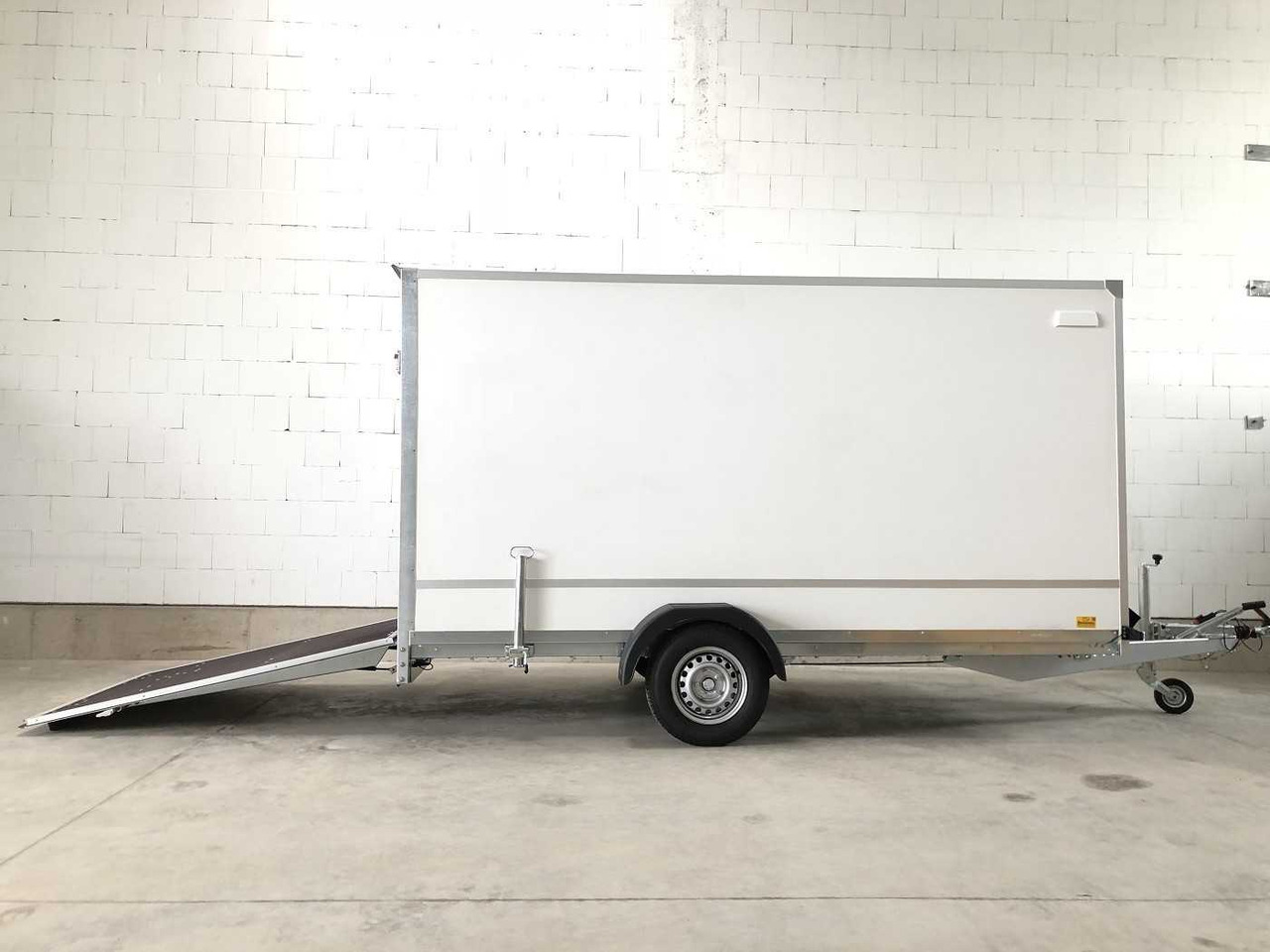 BLYSS F1336HD Rampe Kofferanhänger - Ρυμούλκα κόφα: φωτογραφία 2 BLYSS F1336HD Rampe Kofferanhänger - Ρυμούλκα κόφα: φωτογραφία 2