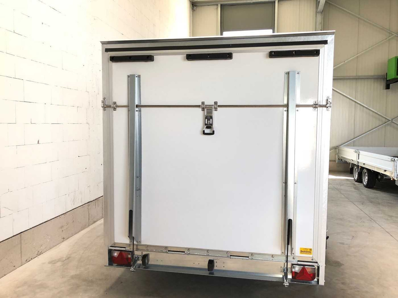 BLYSS F2741HT Rampe Kofferanhänger - Ρυμούλκα κόφα: φωτογραφία 4 BLYSS F2741HT Rampe Kofferanhänger - Ρυμούλκα κόφα: φωτογραφία 4