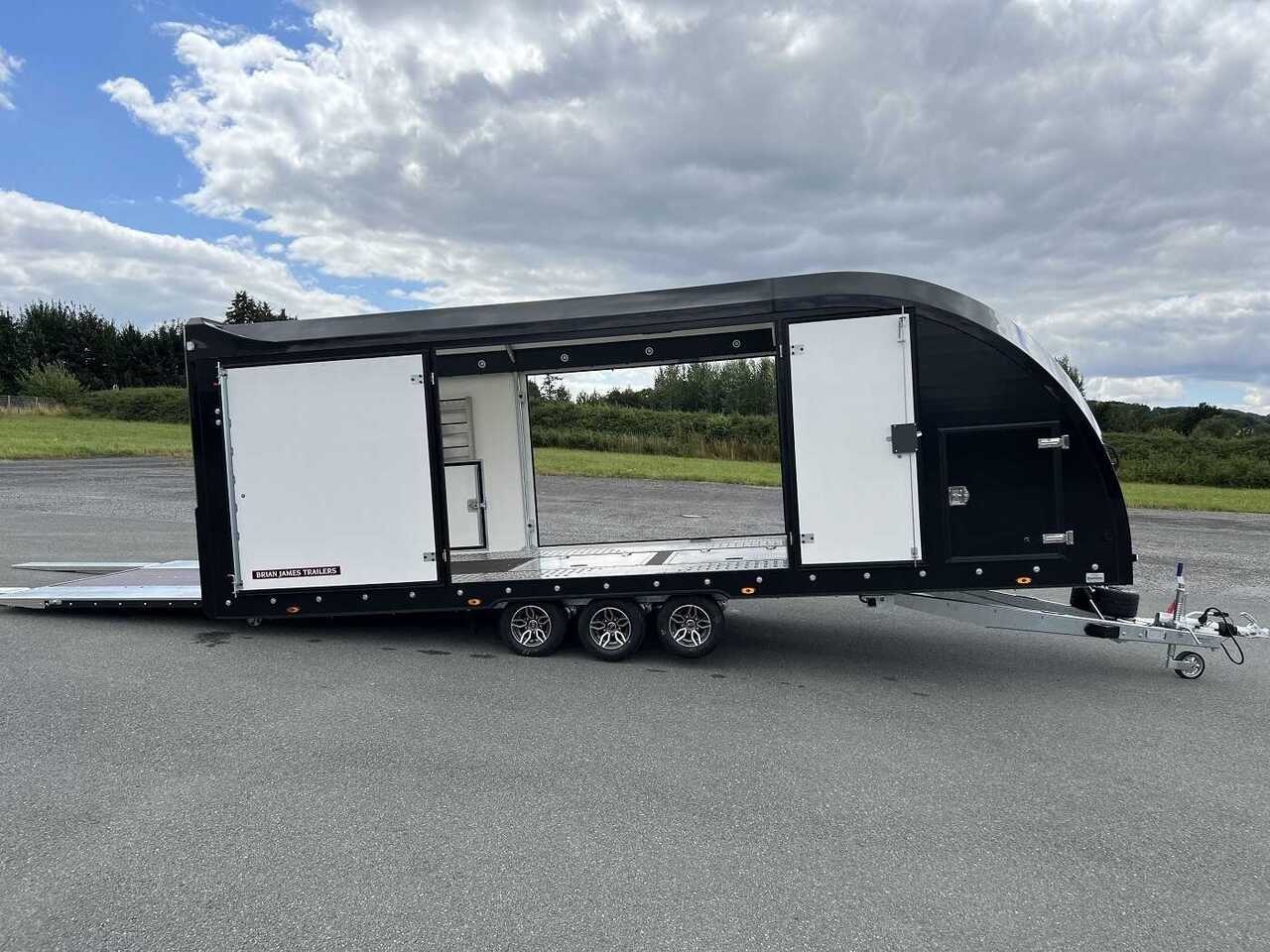 BRIAN_JAMES Race Transporter 6 3-Achser geschlossen - Ρυμούλκα αυτοκινητάμαξα: φωτογραφία 2 BRIAN_JAMES Race Transporter 6 3-Achser geschlossen - Ρυμούλκα αυτοκινητάμαξα: φωτογραφία 2