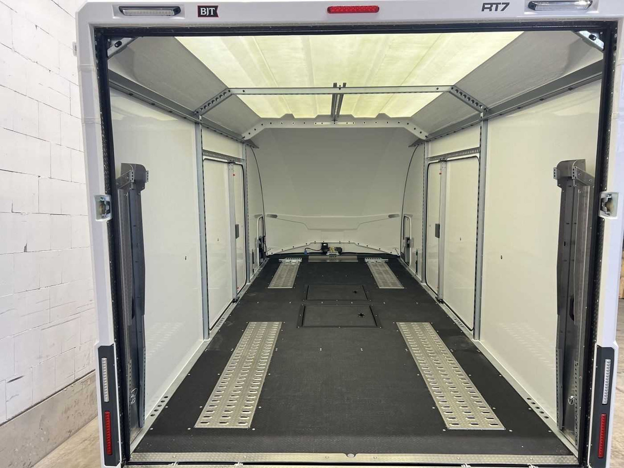 BRIAN_JAMES Race Transporter 7 Autotransporter geschlossen - Ρυμούλκα αυτοκινητάμαξα: φωτογραφία 5 BRIAN_JAMES Race Transporter 7 Autotransporter geschlossen - Ρυμούλκα αυτοκινητάμαξα: φωτογραφία 5