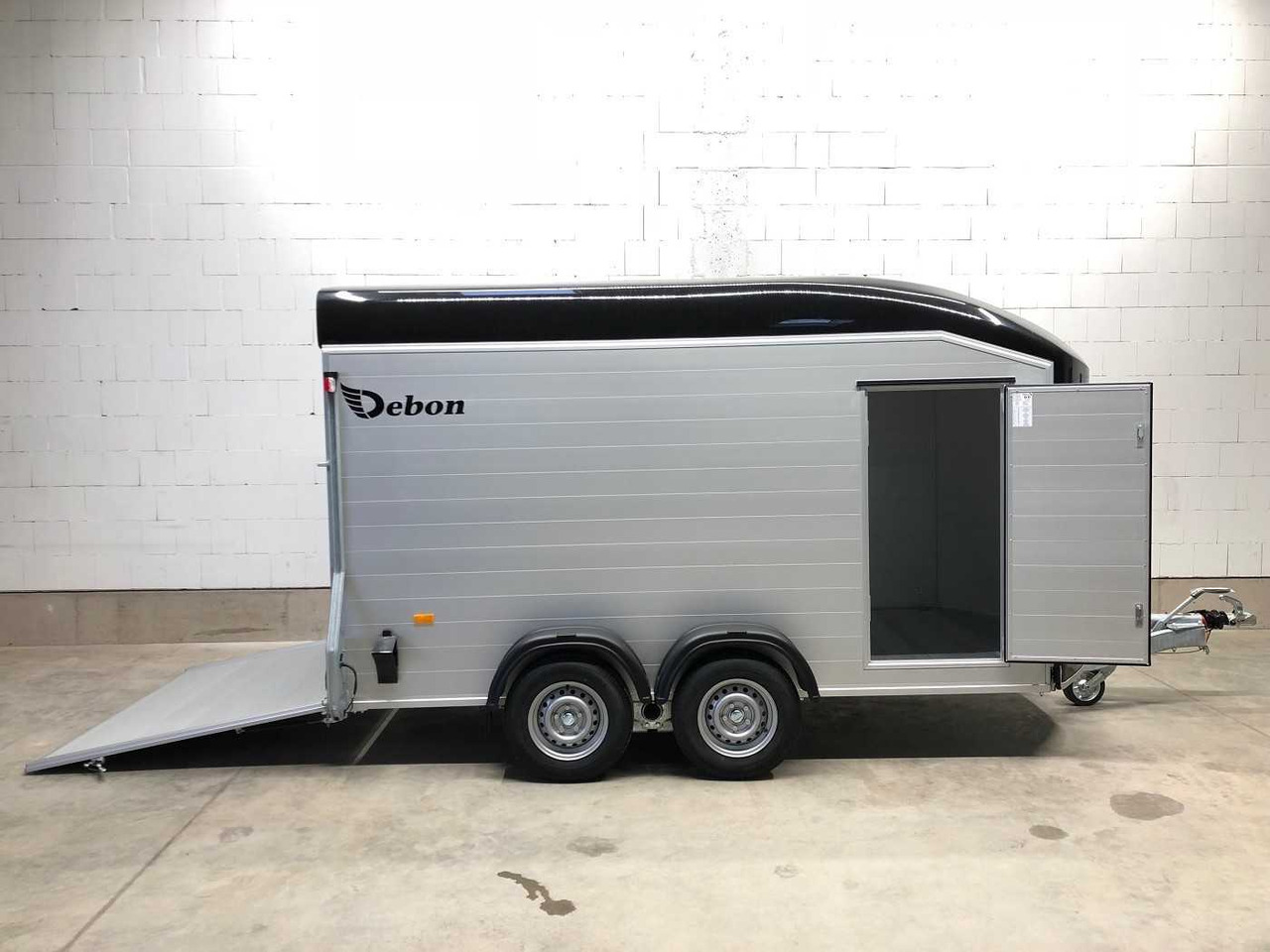 CHEVAL LIBERTE DEBON C700 Roadster Kofferanhänger - Ρυμούλκα κόφα: φωτογραφία 1 CHEVAL LIBERTE DEBON C700 Roadster Kofferanhänger - Ρυμούλκα κόφα: φωτογραφία 1