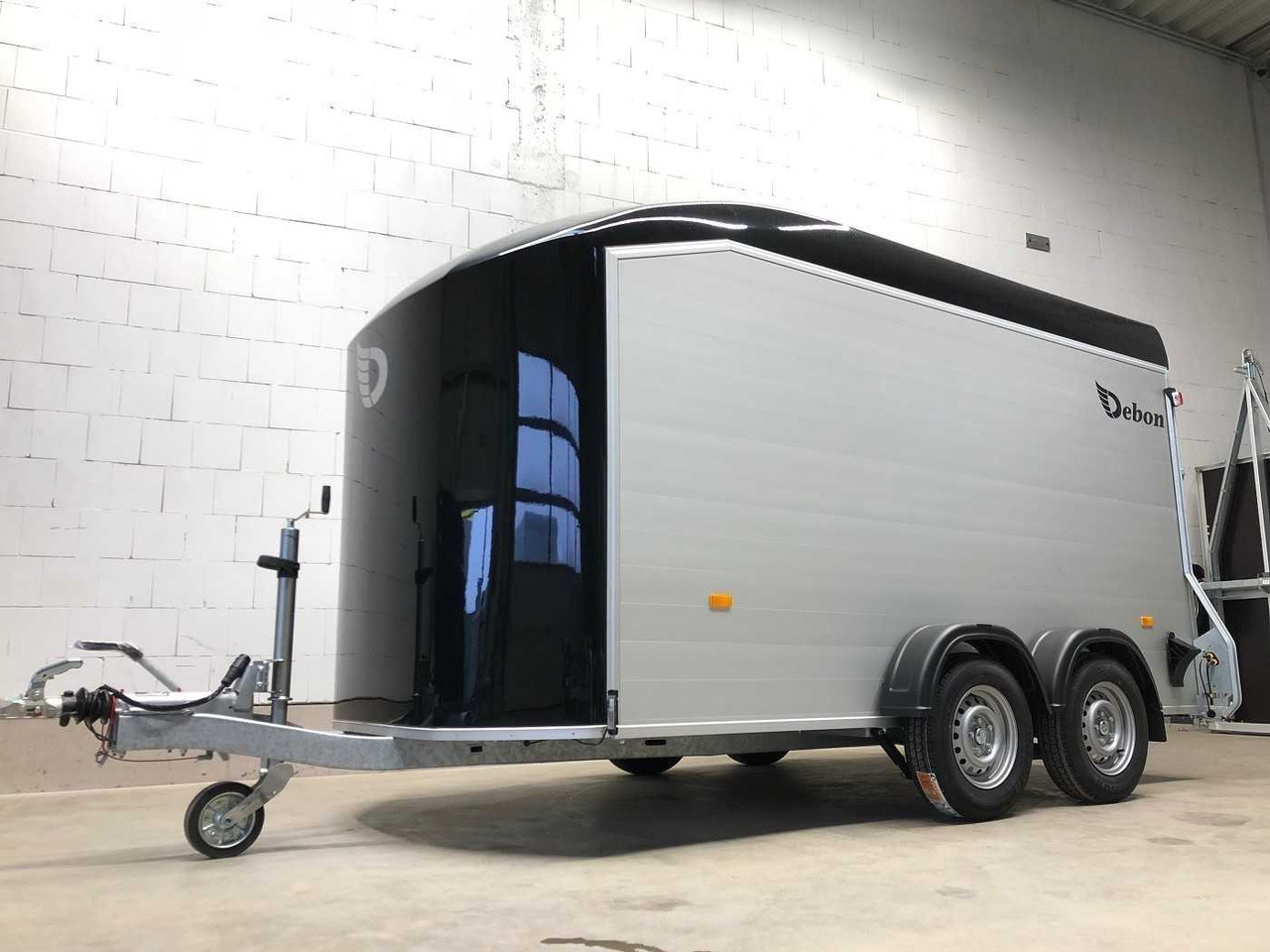 CHEVAL LIBERTE DEBON C700 Roadster Kofferanhänger - Ρυμούλκα κόφα: φωτογραφία 5 CHEVAL LIBERTE DEBON C700 Roadster Kofferanhänger - Ρυμούλκα κόφα: φωτογραφία 5
