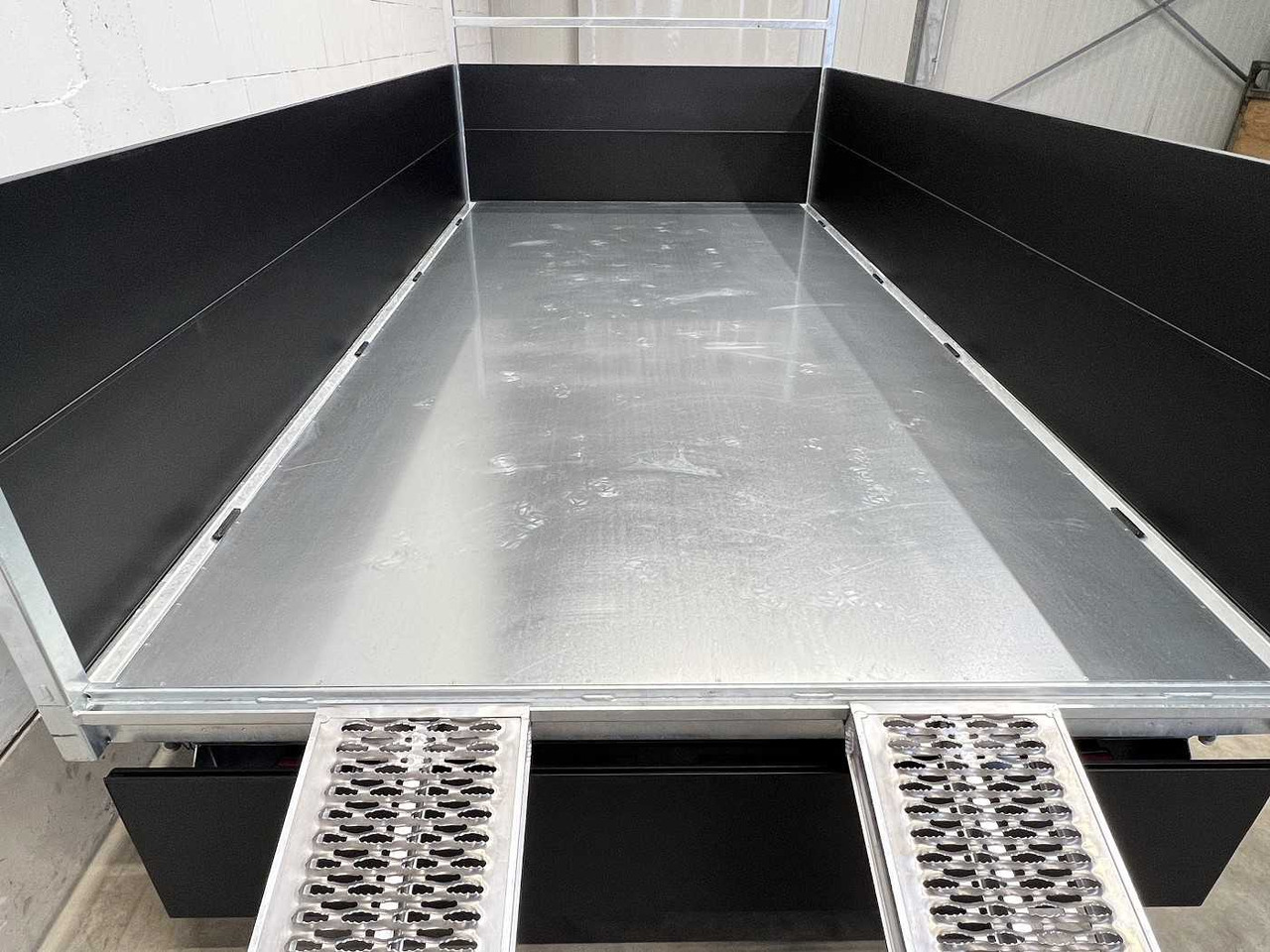 SARIS K3 356 184 3500 2 E Bl ED Spez Dreiseitenkipper - Ρυμούλκα ανατρεπόμενο: φωτογραφία 5 SARIS K3 356 184 3500 2 E Bl ED Spez Dreiseitenkipper - Ρυμούλκα ανατρεπόμενο: φωτογραφία 5