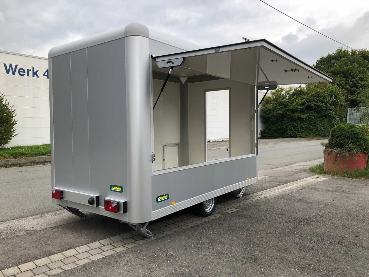 UNSINN VM 1836-13-2040 runde Ecken Verkaufsanhänger - Ρυμουλκούμενη καντίνα: φωτογραφία 1 UNSINN VM 1836-13-2040 runde Ecken Verkaufsanhänger - Ρυμουλκούμενη καντίνα: φωτογραφία 1