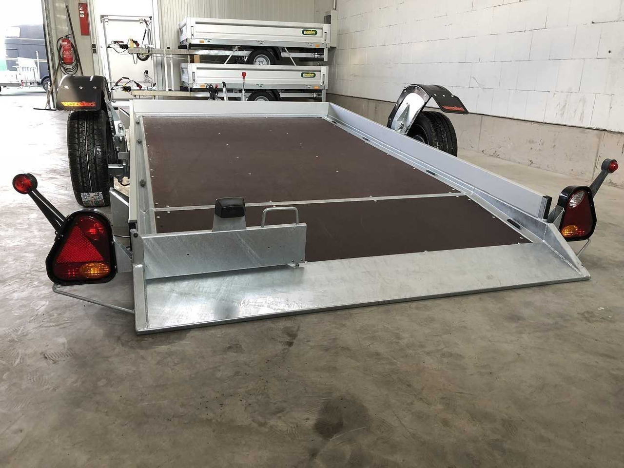 VEZEKO Husky FB 13.28 Absenker - Τρέιλερ μοτοσυκλετών: φωτογραφία 5 VEZEKO Husky FB 13.28 Absenker - Τρέιλερ μοτοσυκλετών: φωτογραφία 5