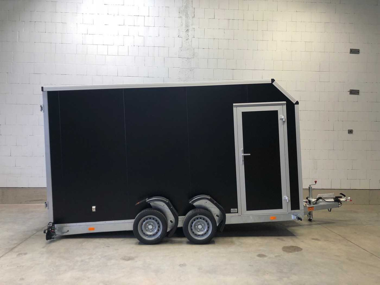 VEZEKO Husky FB K 35.40 SP EP Tür Kofferanhänger Absenker - Ρυμούλκα κόφα: φωτογραφία 2 VEZEKO Husky FB K 35.40 SP EP Tür Kofferanhänger Absenker - Ρυμούλκα κόφα: φωτογραφία 2