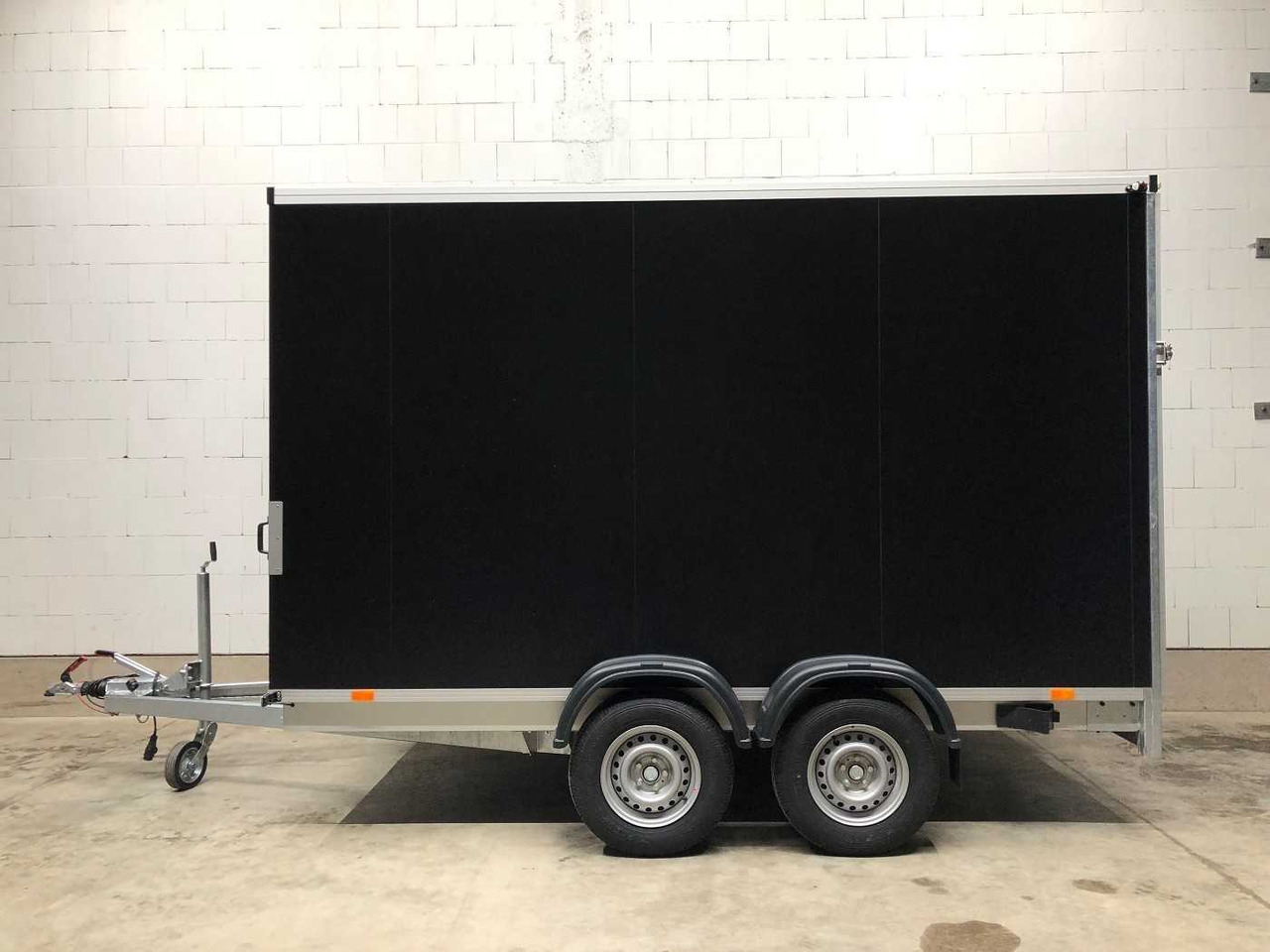 VEZEKO TK C 27.35 Rampe Kofferanhänger - Ρυμούλκα κόφα: φωτογραφία 4 VEZEKO TK C 27.35 Rampe Kofferanhänger - Ρυμούλκα κόφα: φωτογραφία 4