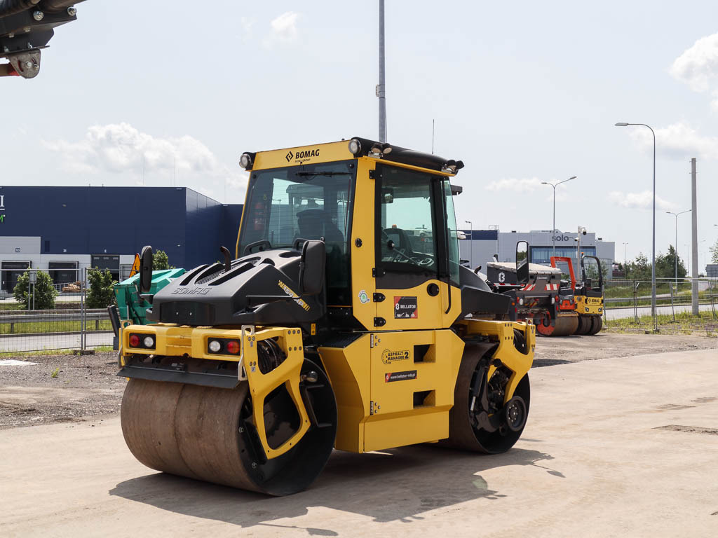 Ασφαλτικός οδοστρωτήρας BOMAG BW 154 AP-4v AM: φωτογραφία 6