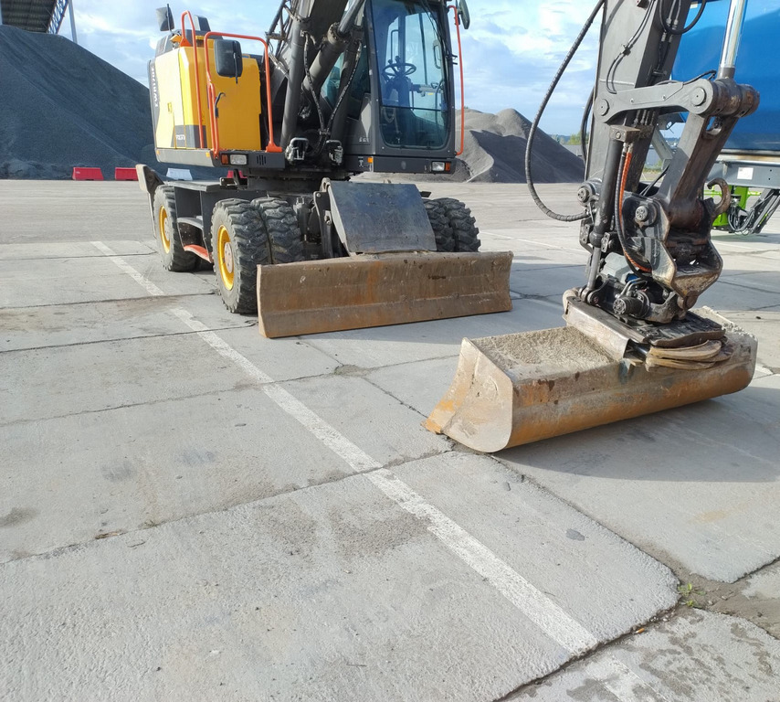 VOLVO EWR170E - Τροχοφόρος εκσκαφέας: φωτογραφία 4 VOLVO EWR170E - Τροχοφόρος εκσκαφέας: φωτογραφία 4