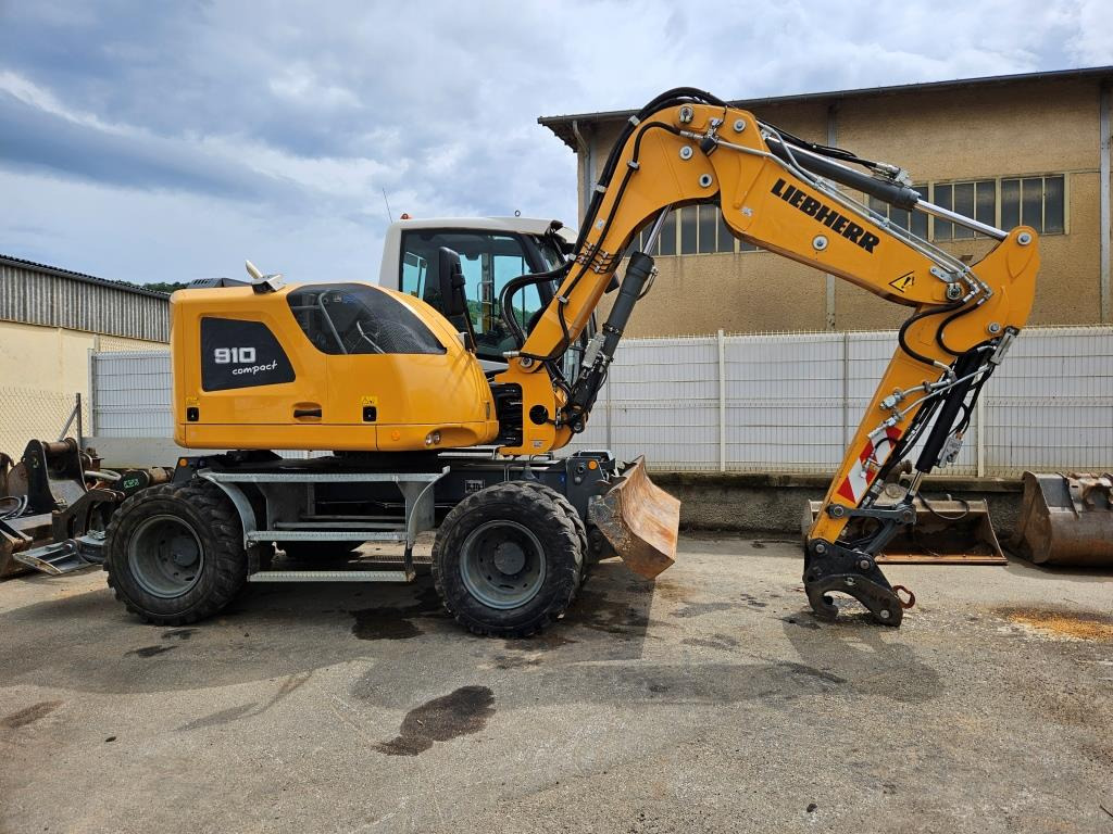 LIEBHERR A 910 COMPACT - Τροχοφόρος εκσκαφέας: φωτογραφία 2 LIEBHERR A 910 COMPACT - Τροχοφόρος εκσκαφέας: φωτογραφία 2