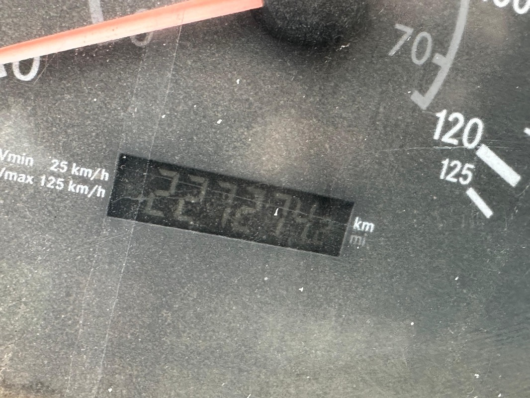 Mercedes-Benz U 4000 - Τρακτέρ: φωτογραφία 3 Mercedes-Benz U 4000 - Τρακτέρ: φωτογραφία 3