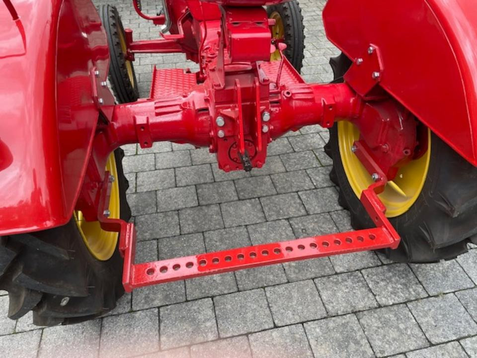 Porsche Junior 108 - Μικρό τρακτέρ: φωτογραφία 5 Porsche Junior 108 - Μικρό τρακτέρ: φωτογραφία 5