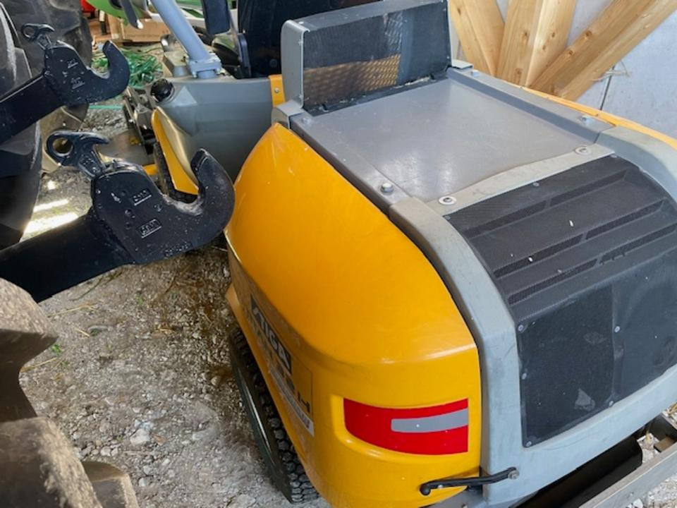 Stiga Titan 26H Diesel-Aufsitzrasenmäher mit Frontmähwerk - Χλοοκοπτικό: φωτογραφία 3 Stiga Titan 26H Diesel-Aufsitzrasenmäher mit Frontmähwerk - Χλοοκοπτικό: φωτογραφία 3