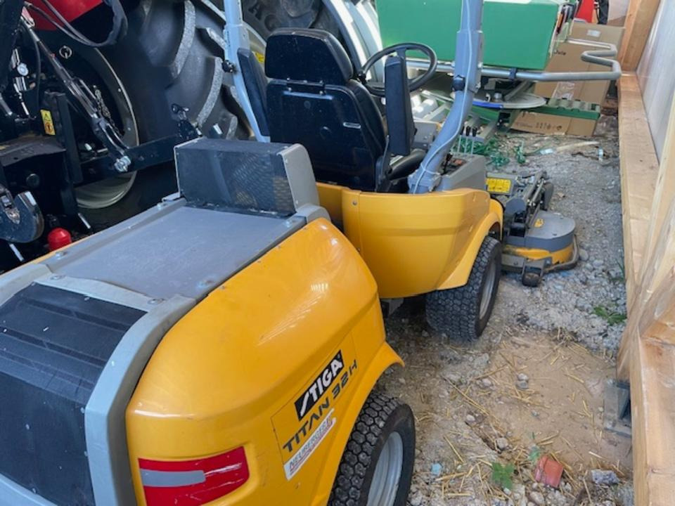 Stiga Titan 26H Diesel-Aufsitzrasenmäher mit Frontmähwerk - Χλοοκοπτικό: φωτογραφία 2 Stiga Titan 26H Diesel-Aufsitzrasenmäher mit Frontmähwerk - Χλοοκοπτικό: φωτογραφία 2