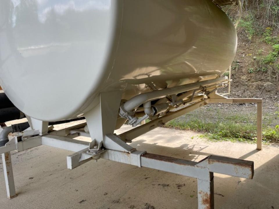 Wechselbrücke mit Silobehälter für den Mehltransport - Εμπορευματοκιβώτιο-δεξαμενή: φωτογραφία 4 Wechselbrücke mit Silobehälter für den Mehltransport - Εμπορευματοκιβώτιο-δεξαμενή: φωτογραφία 4