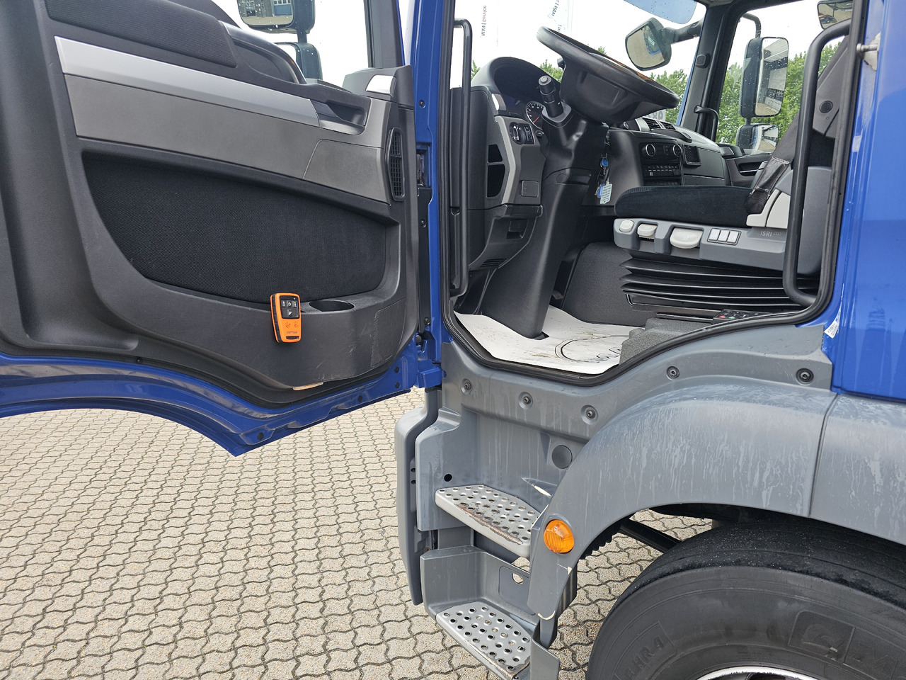 MAN TGM 18.290 - Φορτηγό κόφα: φωτογραφία 3 MAN TGM 18.290 - Φορτηγό κόφα: φωτογραφία 3