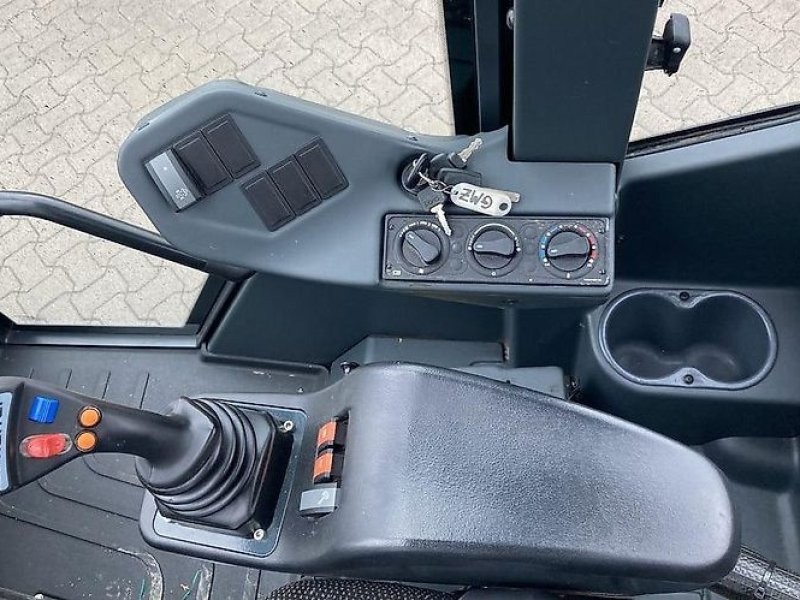 Schäffer 6680T - Τηλεσκοπικός μπροστινός φορτωτής: φωτογραφία 2 Schäffer 6680T - Τηλεσκοπικός μπροστινός φορτωτής: φωτογραφία 2