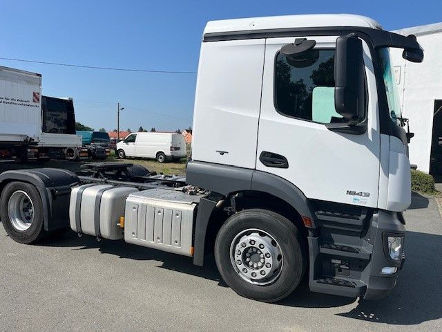 Mercedes-Benz Actros MB 1843 Kipphyd. vorbereitung und ADR - Τράκτορας: φωτογραφία 1 Mercedes-Benz Actros MB 1843 Kipphyd. vorbereitung und ADR - Τράκτορας: φωτογραφία 1