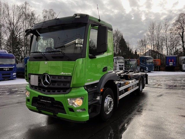 Mercedes-Benz Arocs 2643 Mit Meiller Abrollkipper Top - Φορτηγό φόρτωσης γάντζου: φωτογραφία 3 Mercedes-Benz Arocs 2643 Mit Meiller Abrollkipper Top - Φορτηγό φόρτωσης γάντζου: φωτογραφία 3