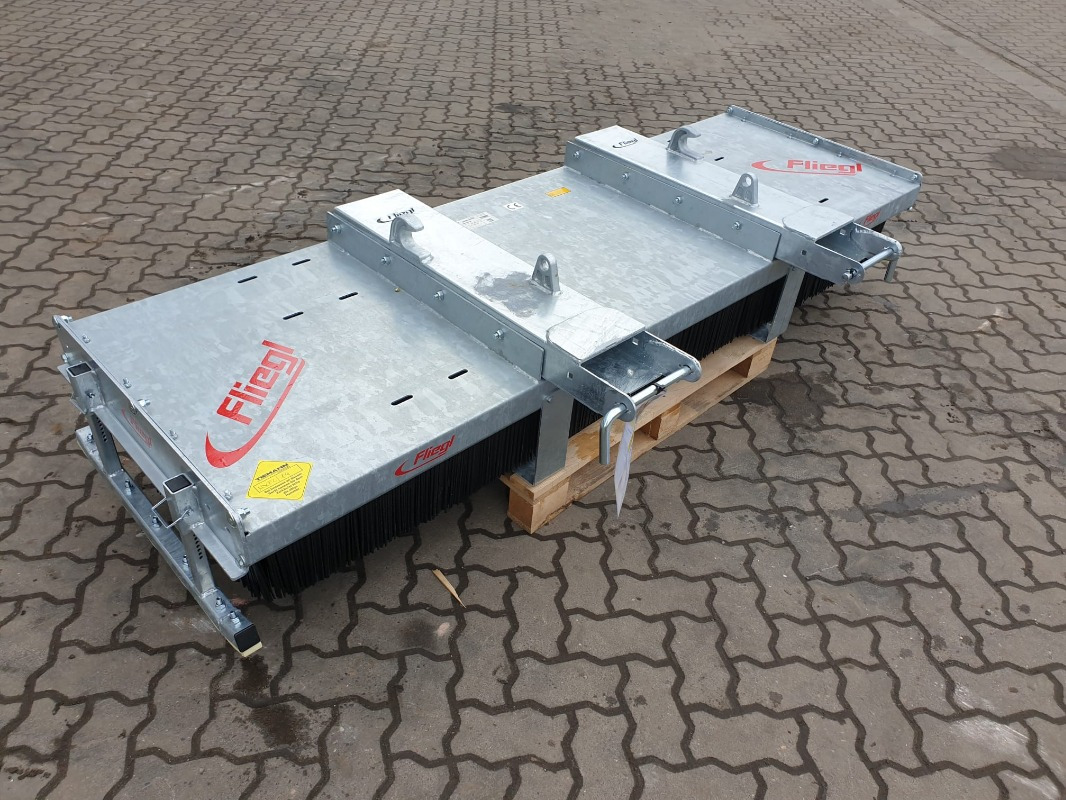 Fliegl Kehrbesen Löwe 2,50m* - Χορτοκοπτικό: φωτογραφία 2 Fliegl Kehrbesen Löwe 2,50m* - Χορτοκοπτικό: φωτογραφία 2