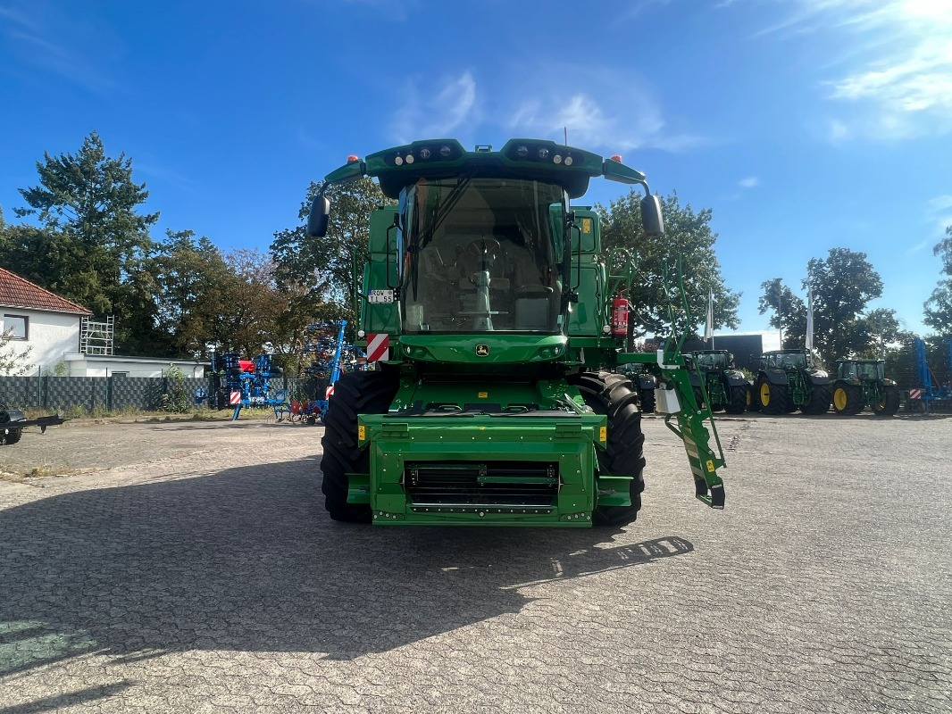 John Deere T560 - Θεριζοαλωνιστική μηχανή: φωτογραφία 2 John Deere T560 - Θεριζοαλωνιστική μηχανή: φωτογραφία 2