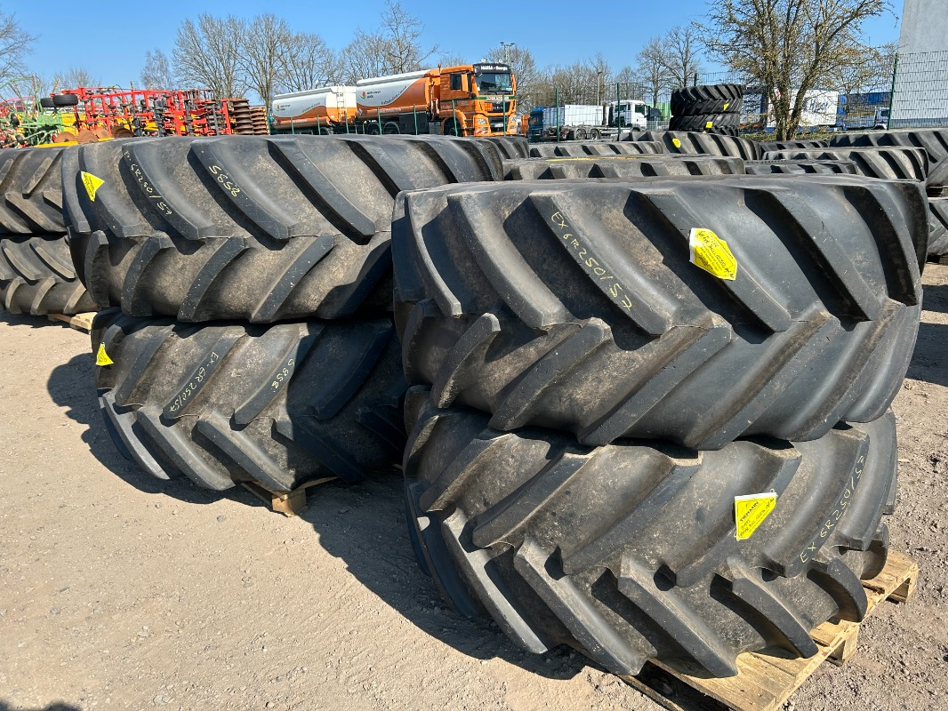Michelin 710/70R42 und 600/70R30 Kompletträder - Ελαστικό για Γεωργικά μηχανήματα: φωτογραφία 1 Michelin 710/70R42 und 600/70R30 Kompletträder - Ελαστικό για Γεωργικά μηχανήματα: φωτογραφία 1