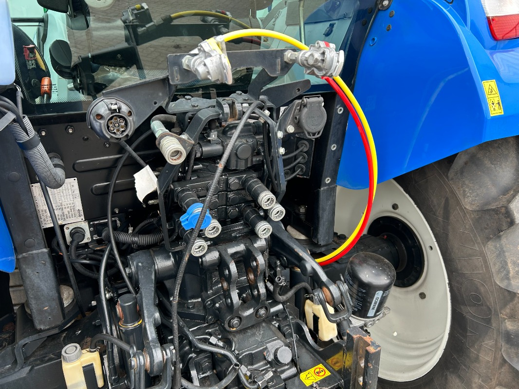 Τρακτέρ New Holland T5.105: φωτογραφία 16