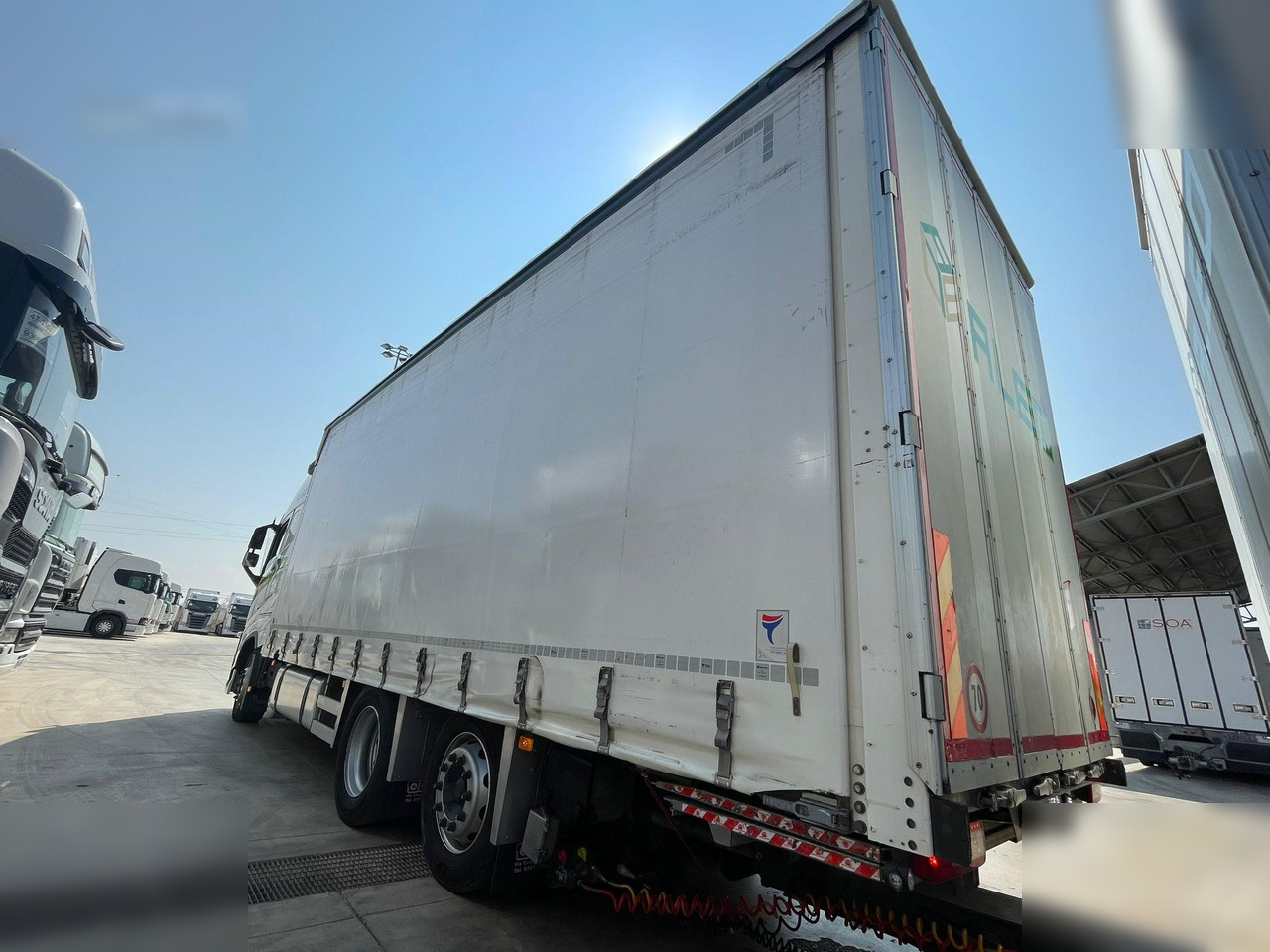 VOLVO FH13.500 - Φορτηγό μουσαμάς: φωτογραφία 3 VOLVO FH13.500 - Φορτηγό μουσαμάς: φωτογραφία 3