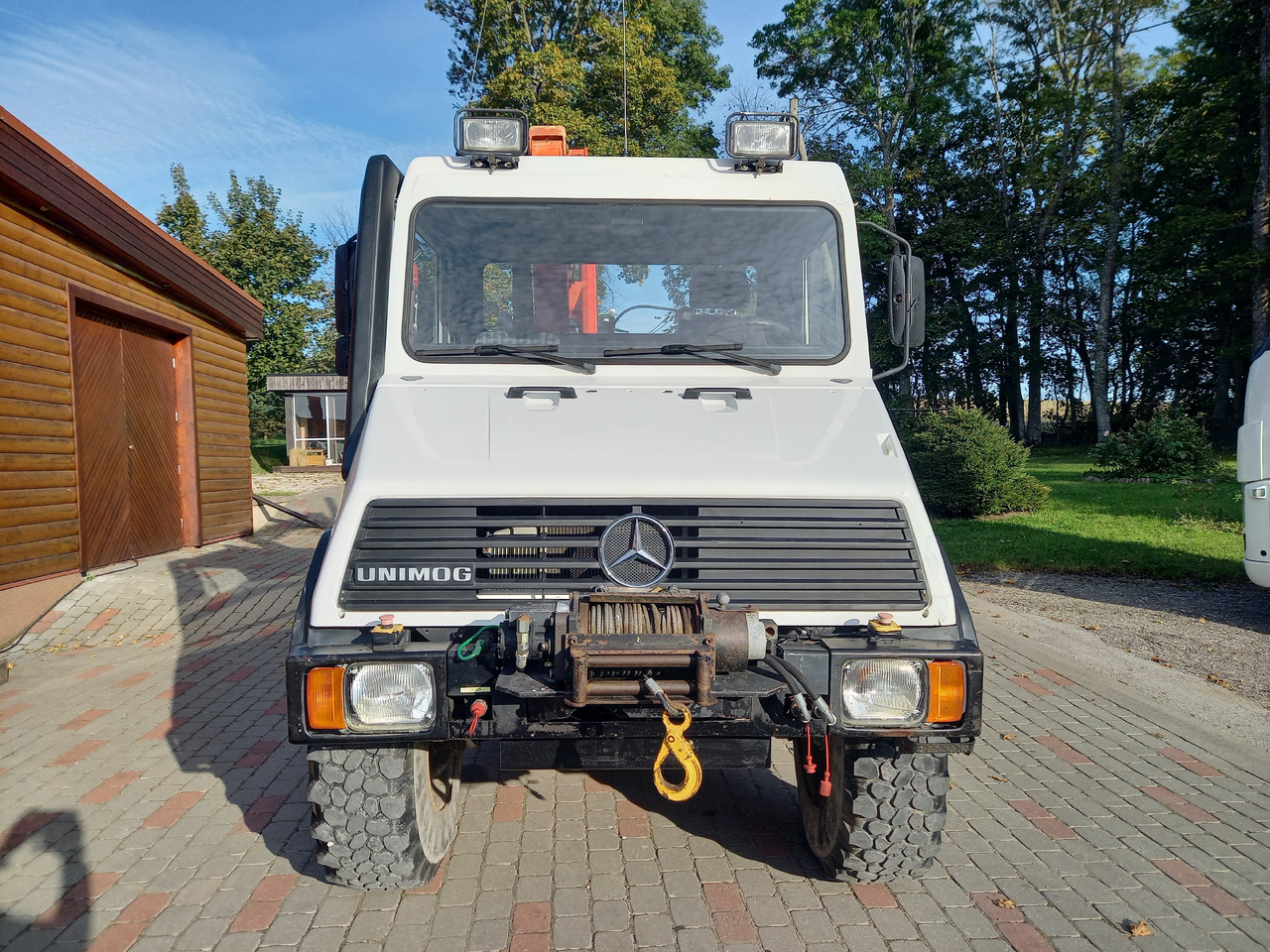 UNIMOG U100L - Φορτηγό με γερανό: φωτογραφία 4 UNIMOG U100L - Φορτηγό με γερανό: φωτογραφία 4
