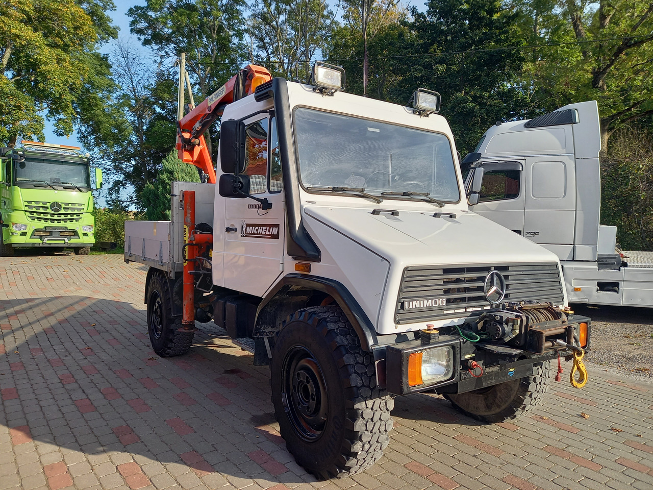 UNIMOG U100L - Φορτηγό με γερανό: φωτογραφία 5 UNIMOG U100L - Φορτηγό με γερανό: φωτογραφία 5