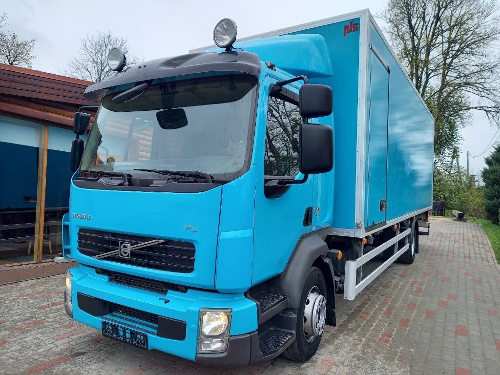 Volvo FL 240, 4x2, GW 16000 KG - Φορτηγό κόφα: φωτογραφία 1 Volvo FL 240, 4x2, GW 16000 KG - Φορτηγό κόφα: φωτογραφία 1
