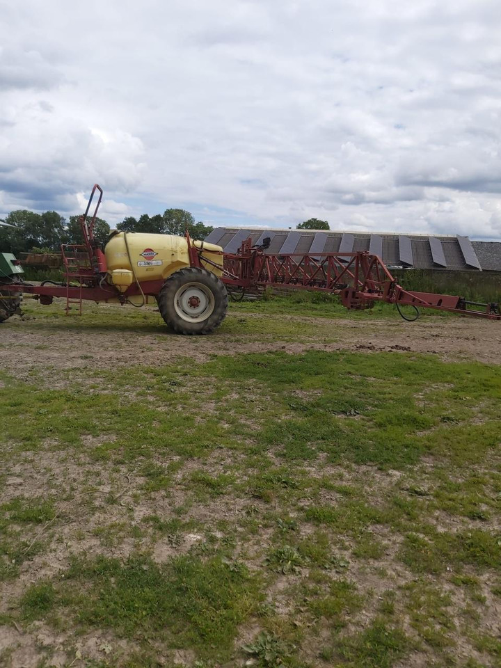Hardi Commander 4200 - Συρόμενο ψεκαστικό: φωτογραφία 3 Hardi Commander 4200 - Συρόμενο ψεκαστικό: φωτογραφία 3
