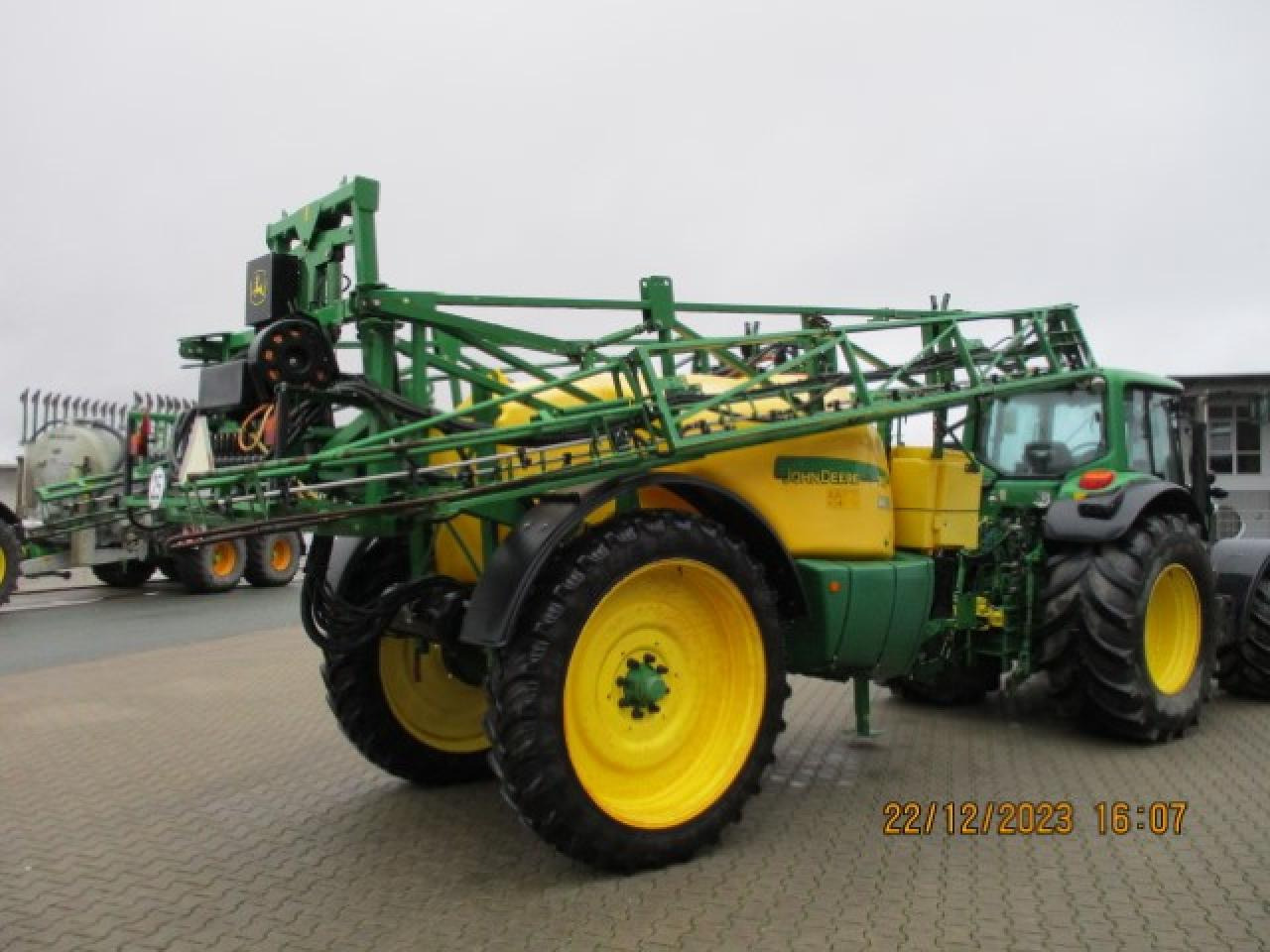 John Deere 740 - Συρόμενο ψεκαστικό: φωτογραφία 5 John Deere 740 - Συρόμενο ψεκαστικό: φωτογραφία 5