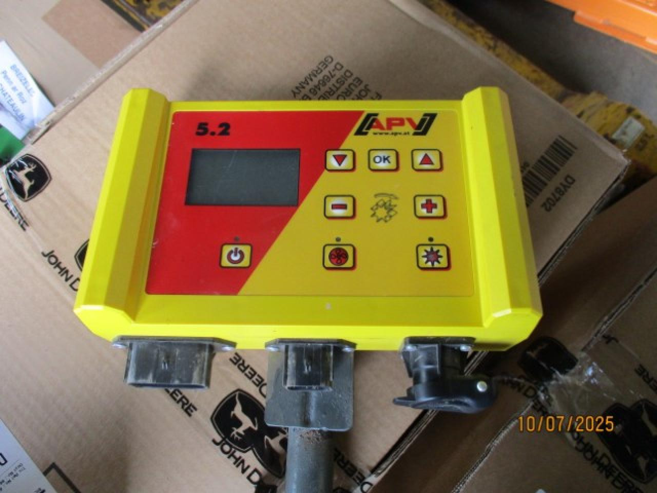 Knoche Knoche - Δισκοσβάρνα: φωτογραφία 2 Knoche Knoche - Δισκοσβάρνα: φωτογραφία 2