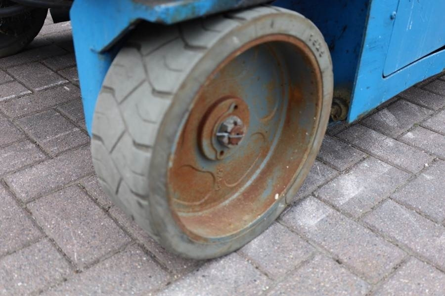 Ψαλιδωτό ανυψωτικό Genie GS2646 Electric, Working Height 9.80m, Capacity 45: φωτογραφία 14