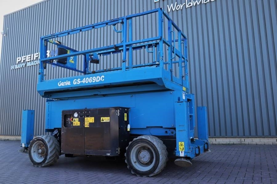 Ψαλιδωτό ανυψωτικό Genie GS4069DC Electric, 14m Working Height, 363kg Capac: φωτογραφία 10 Ψαλιδωτό ανυψωτικό Genie GS4069DC Electric, 14m Working Height, 363kg Capac: φωτογραφία 10