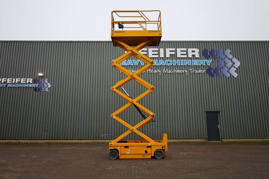 Haulotte Compact 10 Electric, 10.2m Working Height, 450kg C - Ψαλιδωτό ανυψωτικό: φωτογραφία 3 Haulotte Compact 10 Electric, 10.2m Working Height, 450kg C - Ψαλιδωτό ανυψωτικό: φωτογραφία 3
