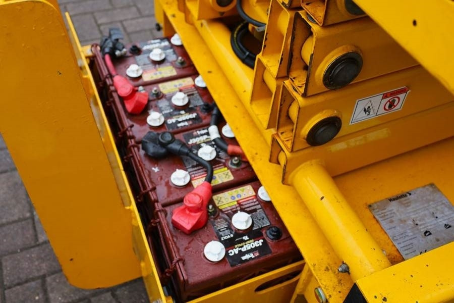 Haulotte Compact 10 Electric, 10.2m Working Height, 450kg C - Ψαλιδωτό ανυψωτικό: φωτογραφία 4 Haulotte Compact 10 Electric, 10.2m Working Height, 450kg C - Ψαλιδωτό ανυψωτικό: φωτογραφία 4