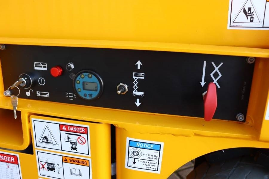 Ψαλιδωτό ανυψωτικό Haulotte Compact 10N Valid Iinspection, *Guarantee! 10m Wor: φωτογραφία 7