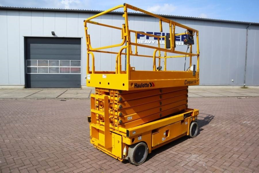 Haulotte Compact 14 Electric, 14m Working Height, 350kg Cap - Ψαλιδωτό ανυψωτικό: φωτογραφία 2 Haulotte Compact 14 Electric, 14m Working Height, 350kg Cap - Ψαλιδωτό ανυψωτικό: φωτογραφία 2